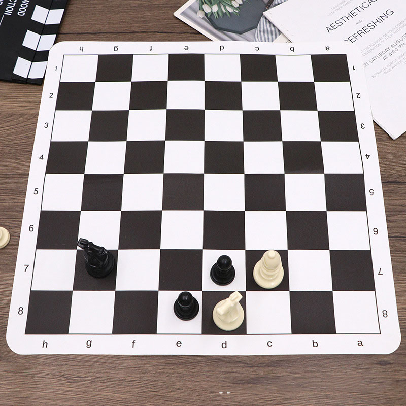 Foldable International Chess B - Board Game Quacks recension och pris