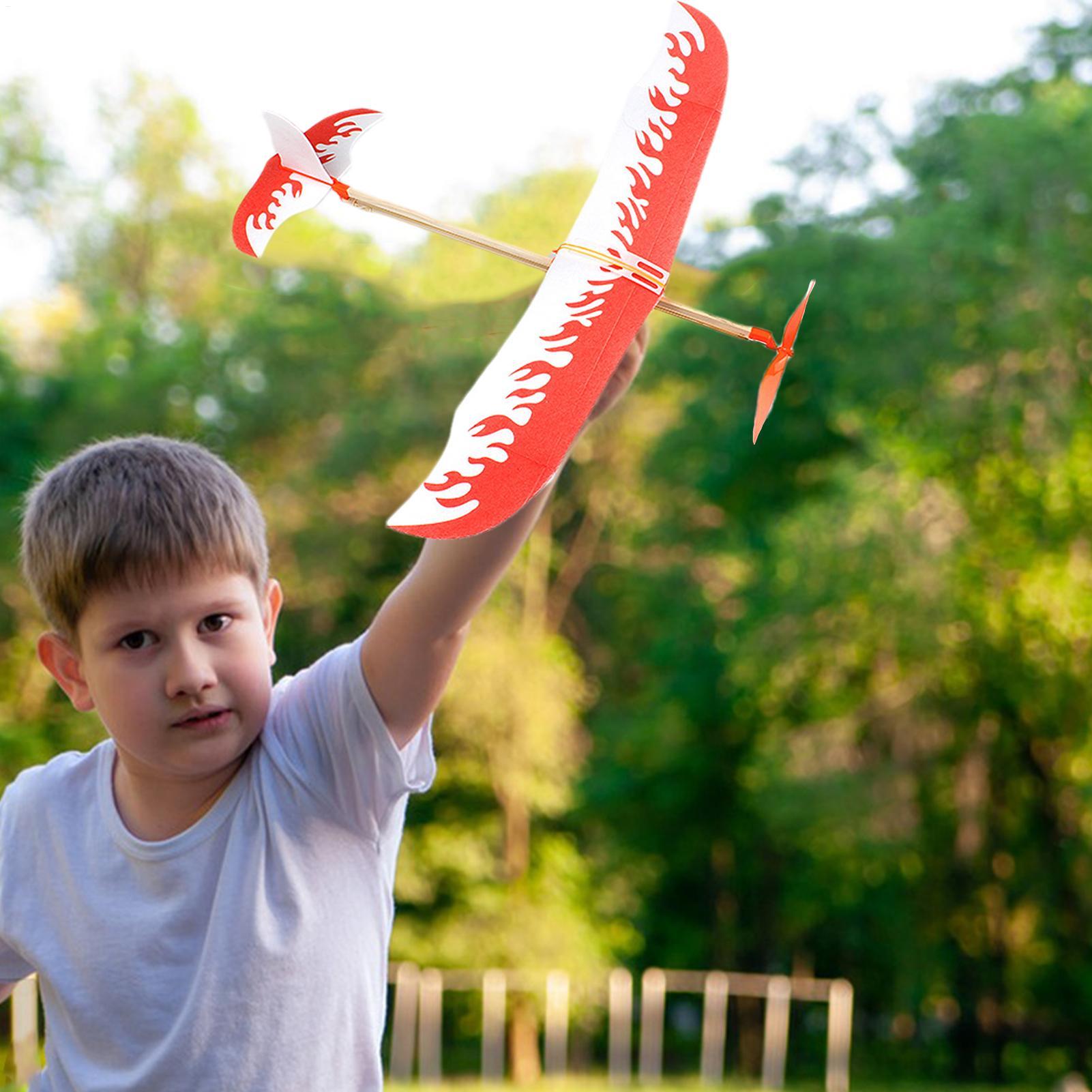 Rubber Band Airplanes Powered  - Board Game Family recension och pris